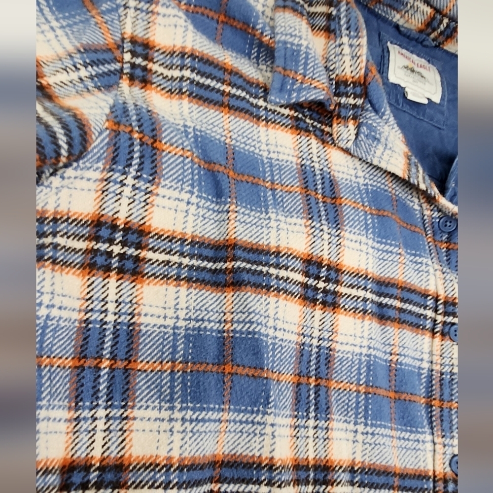 American Eagle Heavyweight Button Flannel Style Top. - Picture 3 of 9